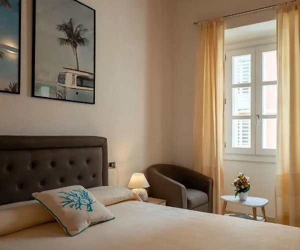 Corso Umberto 4* אולביה